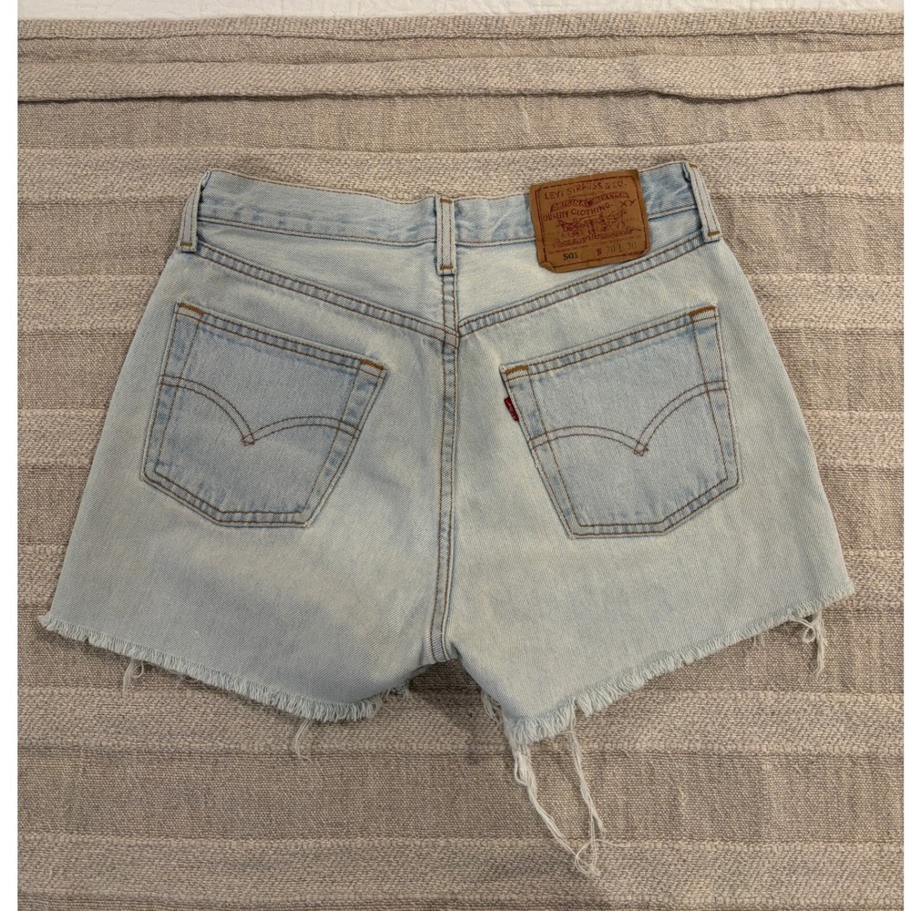 Vintage 90s Levi's 501 Cutoff Shorts Made in USA High Waisted Distressed Sz 30 - Picture 2 of 7